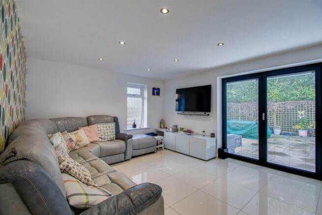 OPEN PLAN LIVING KITCHEN DINER