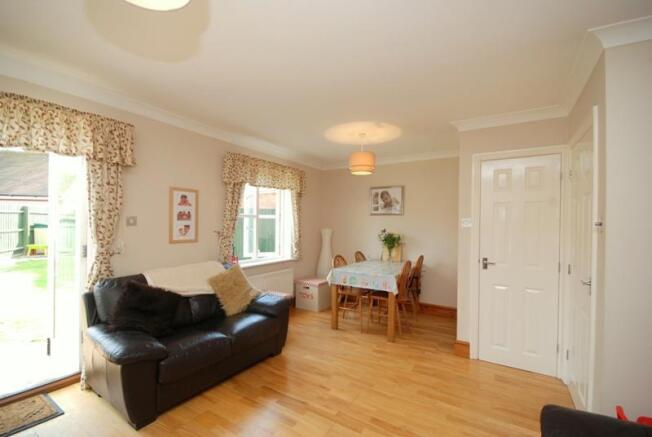 Sitting/Dining Room