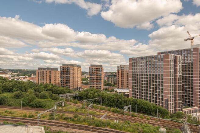 2 bed Flat to rent Image 9