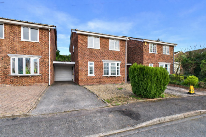 Hawthorn Cresent, Stapenhill (14).png