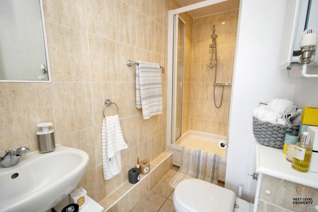 En- suite shower room