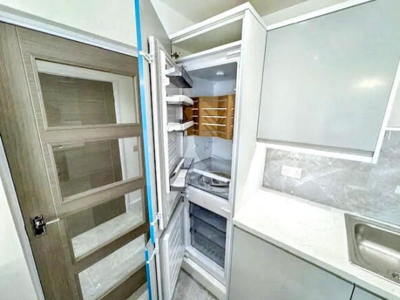 2 bed Apartment for sale Image 5