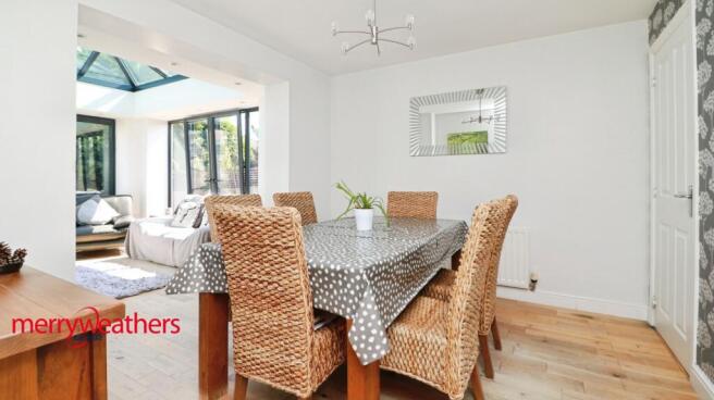 4 bed Detached for sale Image 10