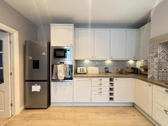 4 bed Terraced for sale Image 6