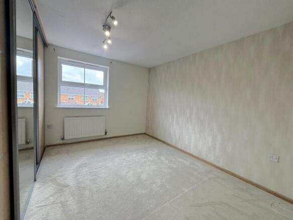 2 bed Terraced for sale Image 6
