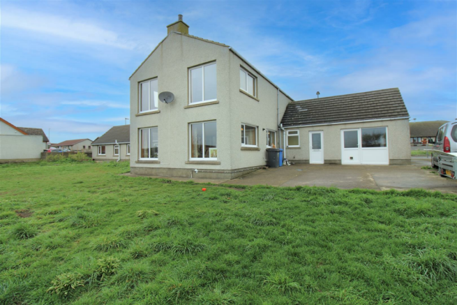 SIDE VIEW OF HOUSE.png