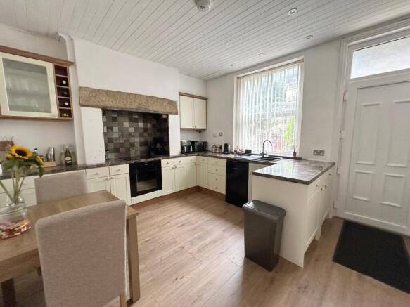 3 bed End of Terrace for sale Image 4