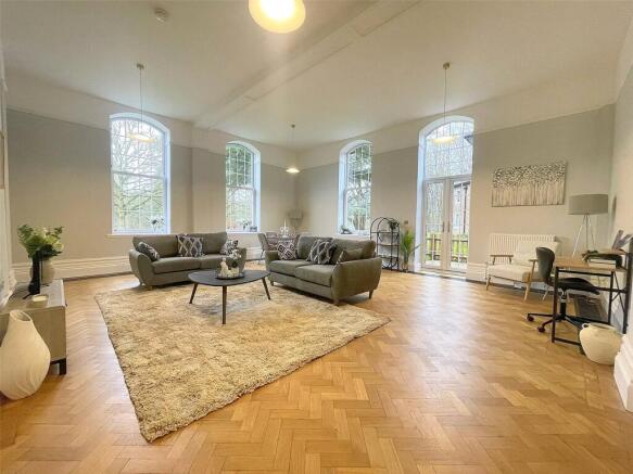 2-bed flat on Brunswick Road, Deepcut, Camberley, Surrey, GU16, £600,000