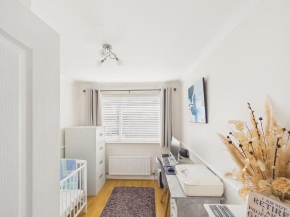 3 bed Semi-Detached for sale Image 8