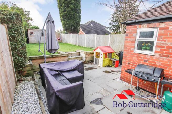 LANDSCAPED REAR GARDEN