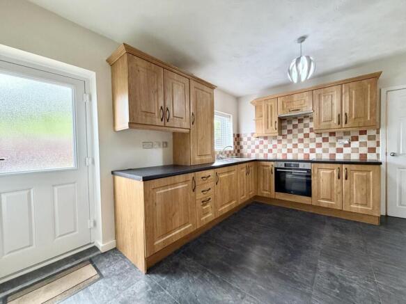 3 bed Terraced for sale Image 6