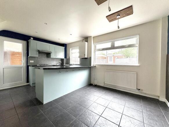 Tipton Street, SEDGLEY, DY3 1HD photo 4