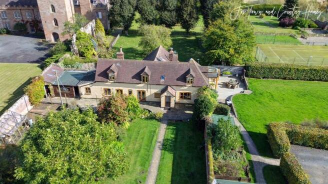 Garden Cottage (5).j