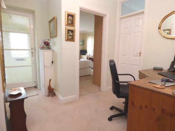 Photo 12