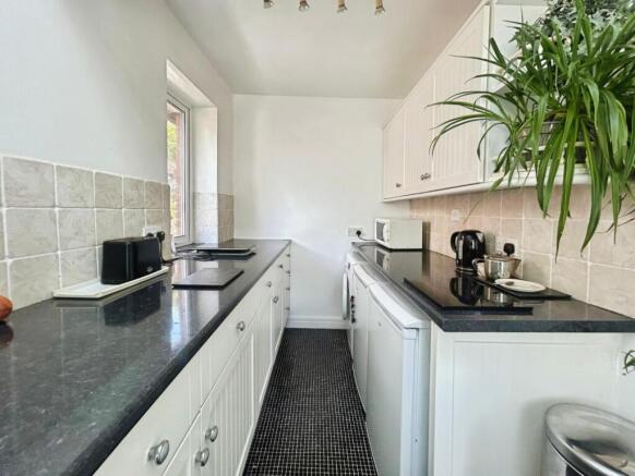 4 bed Detached Bungalow for sale Image 6
