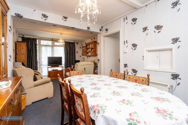 Sitting/Dining Room