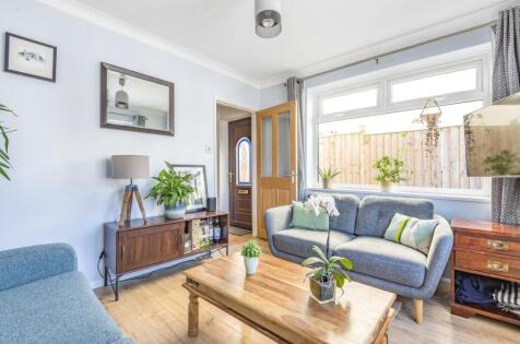Garlands Road, Redhill, RH1