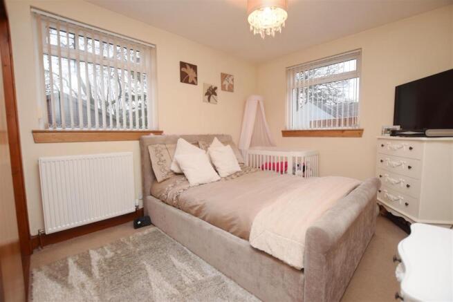 Bedroom 1.JPG