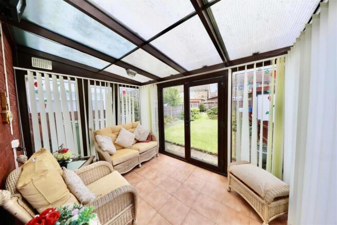 2 bed Semi-Detached Bungalow for sale Image 10