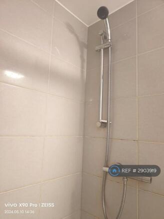3 bed Flat to rent Image 7
