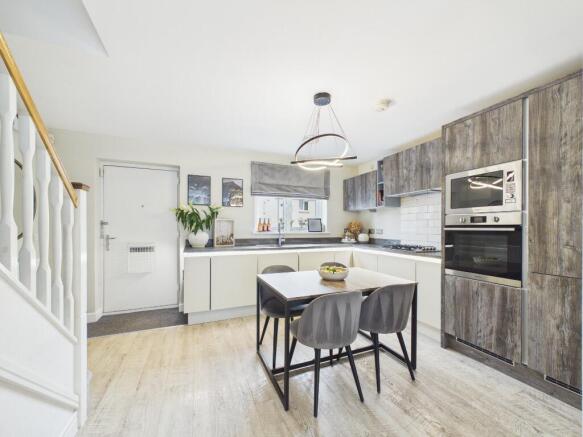 Shott Drive, Blantyre, South Lanarkshire, G72 photo 2