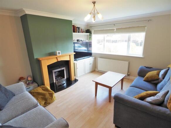 Large Living Room 904