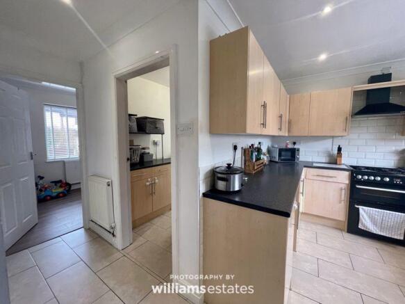 Kitchen 01