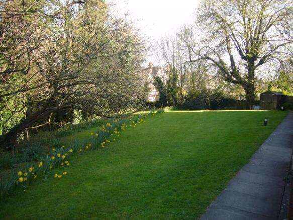 COMMUNAL GARDENS