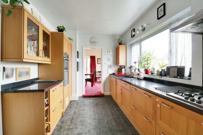 Kitchen (2).jpg