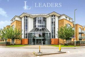 40, The Atrium, Woolsack Way, Godalming GU7 1EN