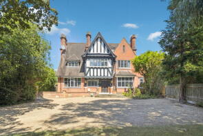 Flat 1, 23 Frith Grange, Frithwood Avenue, Northwood HA6 3SF