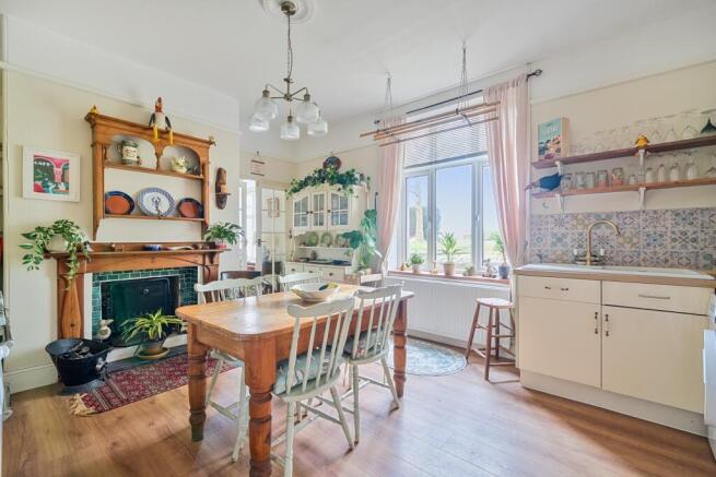 1438519-10-69cd5bb058a39