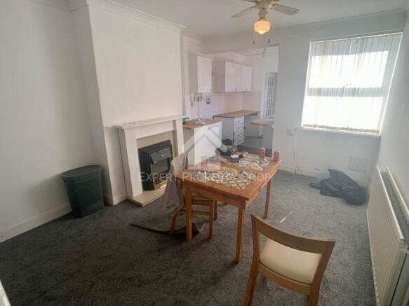 3 bed Terraced for sale Image 4