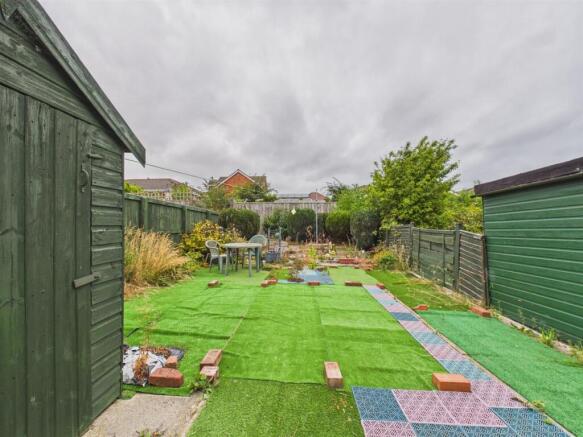 2 bed Semi-Detached Bungalow for sale Image 11