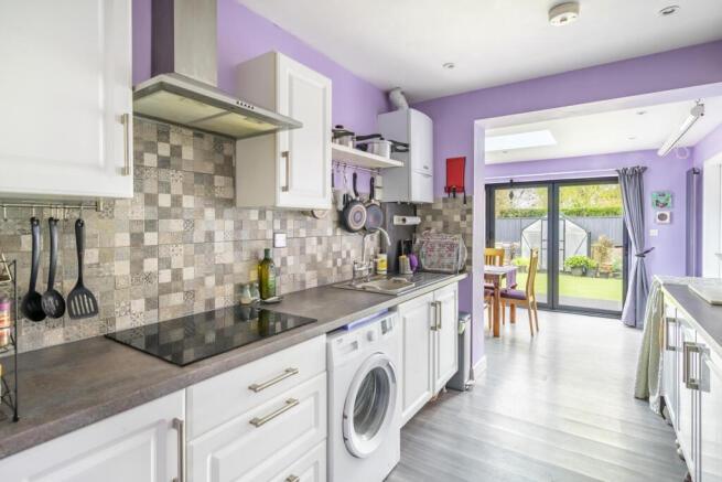 5 bed Detached Bungalow for sale Image 7