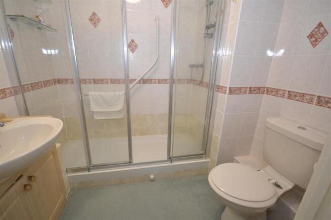 1 bed Apartment for sale Image 5