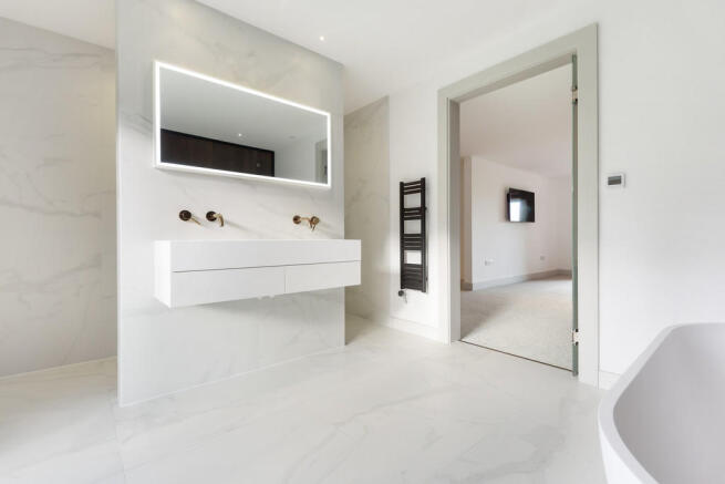 Bedroom 1 En-Suit...