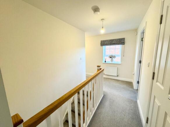 4 bed Detached for sale Image 10