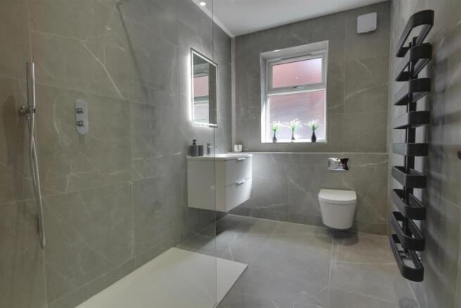 3 bed Detached Bungalow for sale Image 10