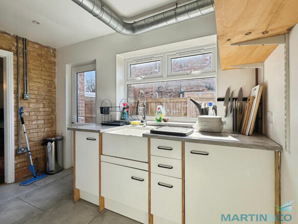 c235fbf8--4581-BD...