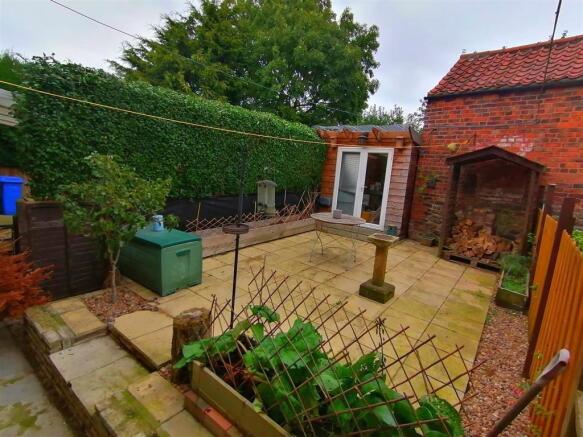 2 bed Cottage for sale Image 10