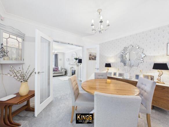 4 bed Detached for sale Image 5