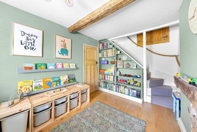 3 bed Terraced for sale Image 8