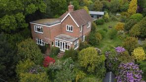 Linwood, Warren Road, Hastings TN35 4AN