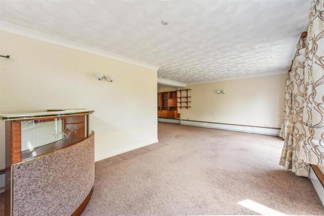 Sitting/Dining Room