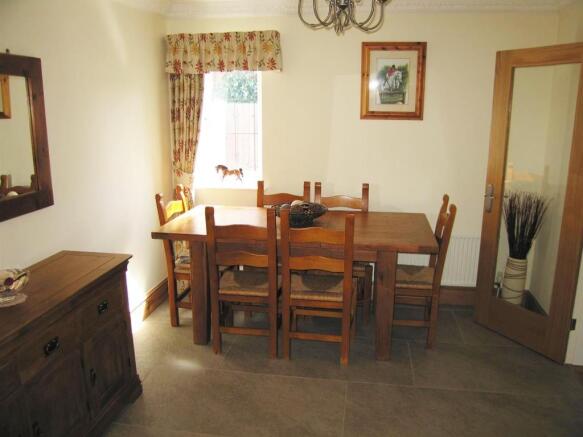 Dining Room.jpg