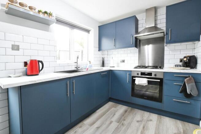 2 bed Semi-Detached for sale Image 7