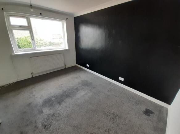 3 bed Semi-Detached for sale Image 8