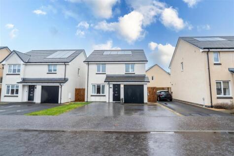 Lotus Crescent, Cleland