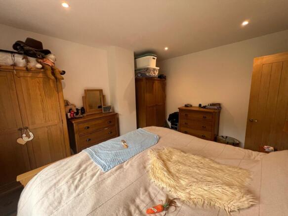 3 bed Semi-Detached for sale Image 11